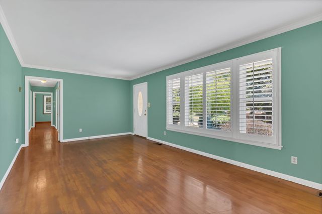 208 Apache Trl, Columbia, TN 38401