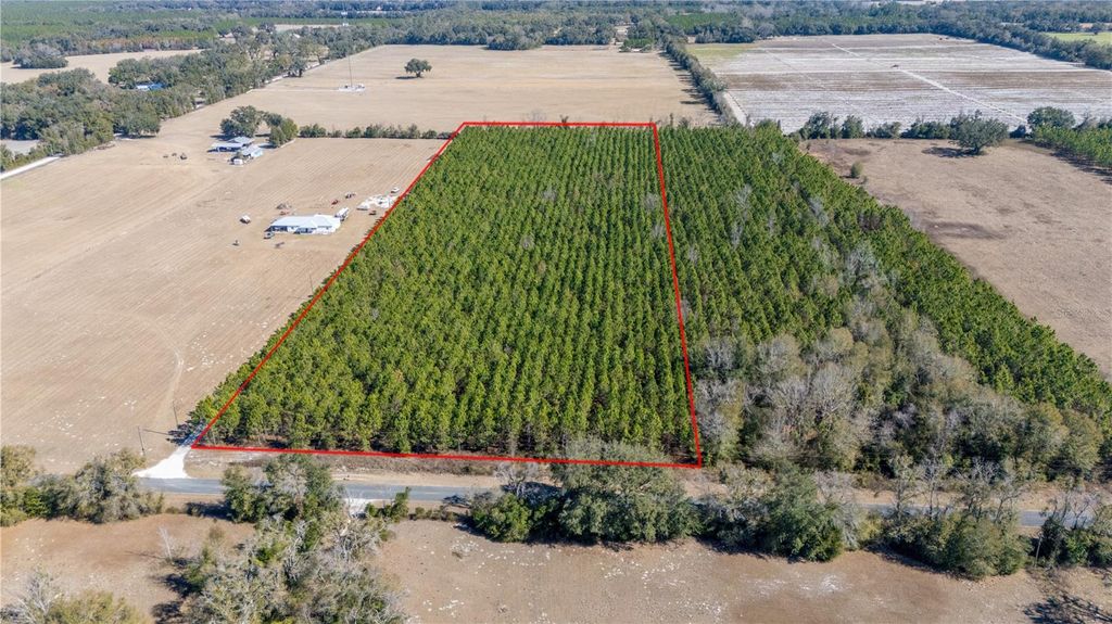 Image 3 of property listing at NW 10TH AVENUE, Trenton, FL 32693