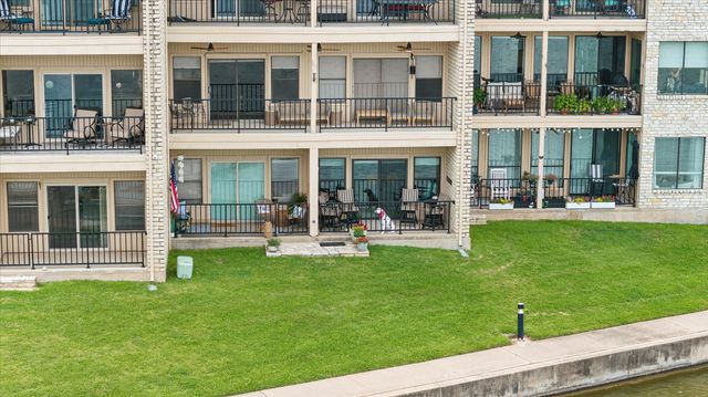 401 E Pearl Street 2105, Granbury, TX 76048