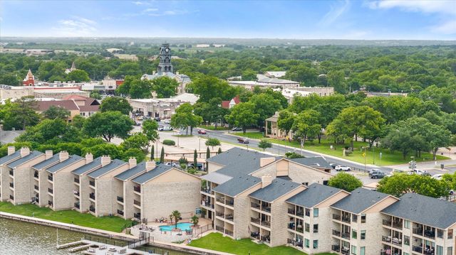 401 E Pearl Street 2105, Granbury, TX 76048
