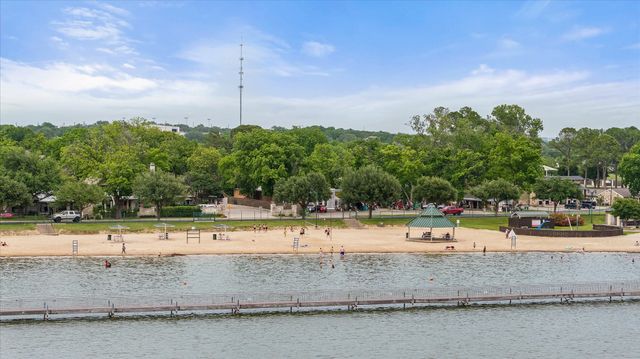 401 E Pearl Street 2105, Granbury, TX 76048