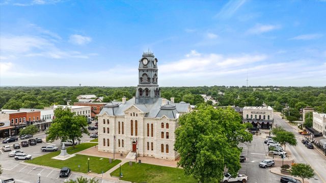 401 E Pearl Street 2105, Granbury, TX 76048