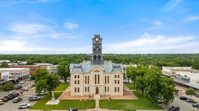 401 E Pearl Street 2105, Granbury, TX 76048
