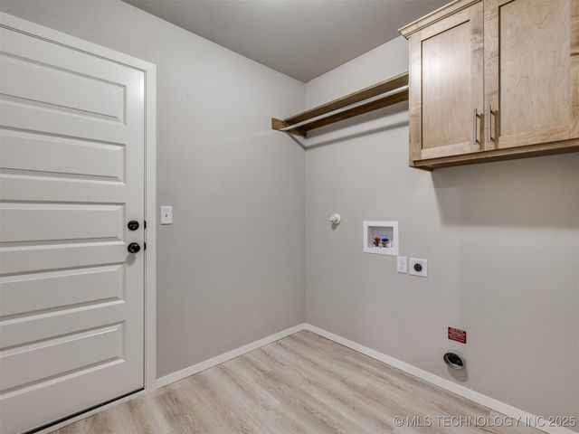 13402 E 124th Street North, Collinsville, OK 74021