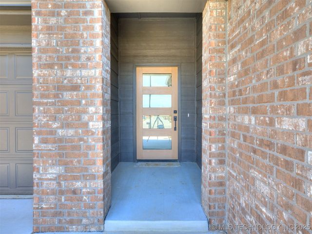 13402 E 124th Street North, Collinsville, OK 74021