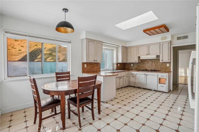 12384 Woodley Avenue, Granada Hills, CA 91344