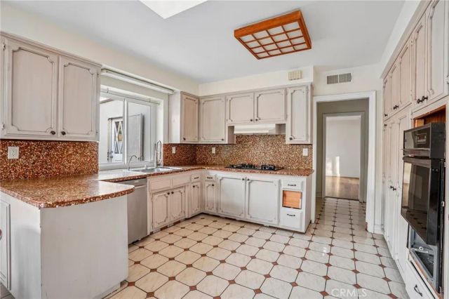 12384 Woodley Avenue, Granada Hills, CA 91344