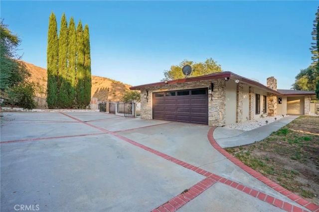 12384 Woodley Avenue, Granada Hills, CA 91344