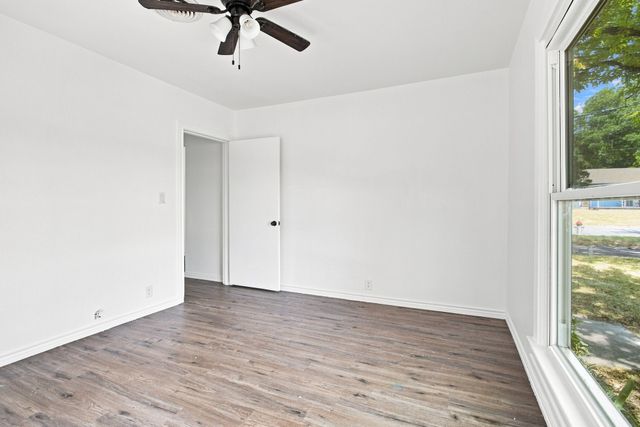 1031 Ritchey Street, Gainesville, TX 76240