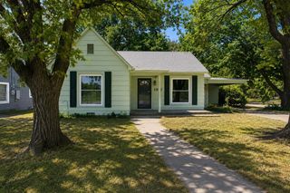 1031 Ritchey Street, Gainesville, TX 76240