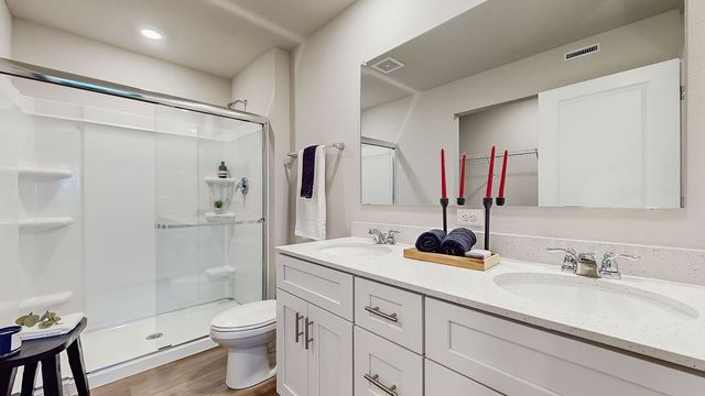 1406 S Banks Street, West Des Moines, IA 50263