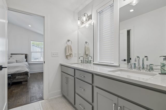 1822B 16th Ave, N, Nashville, TN 37208