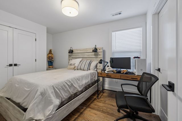 1822B 16th Ave, N, Nashville, TN 37208