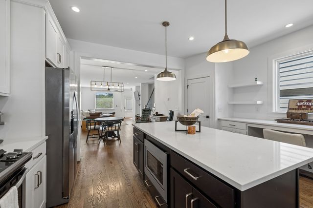 1822B 16th Ave, N, Nashville, TN 37208