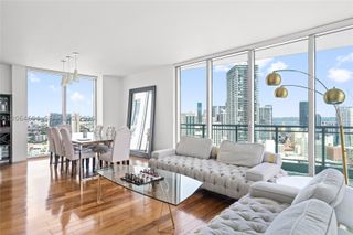 90 SW 3rd St 3504, Miami, FL 33130
