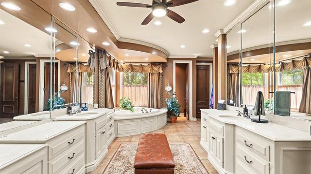 1645 Saratoga Way, Edmond, OK 73003