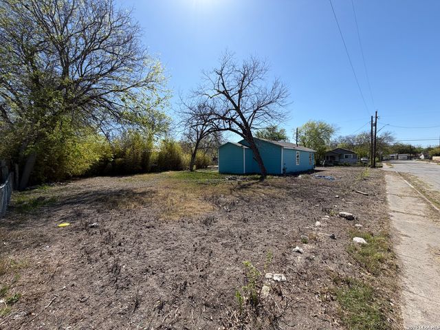 139 HUMBOLDT ST, San Antonio, TX 78211