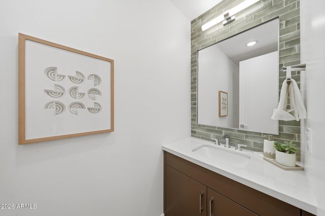 100 W NORTHERN Avenue 6, Phoenix, AZ 85021