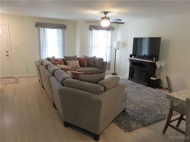 1632 Chestnut Park Ln, Richmond, VA 23222