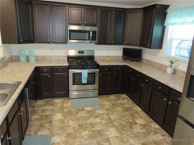 1632 Chestnut Park Ln, Richmond, VA 23222