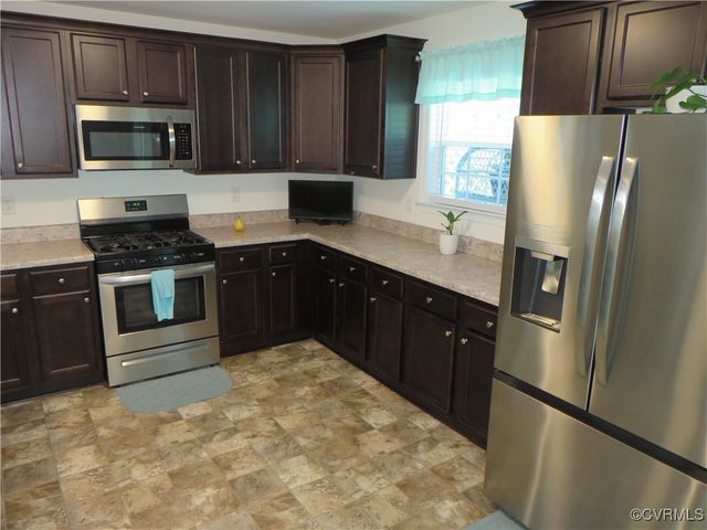 1632 Chestnut Park Ln, Richmond, VA 23222