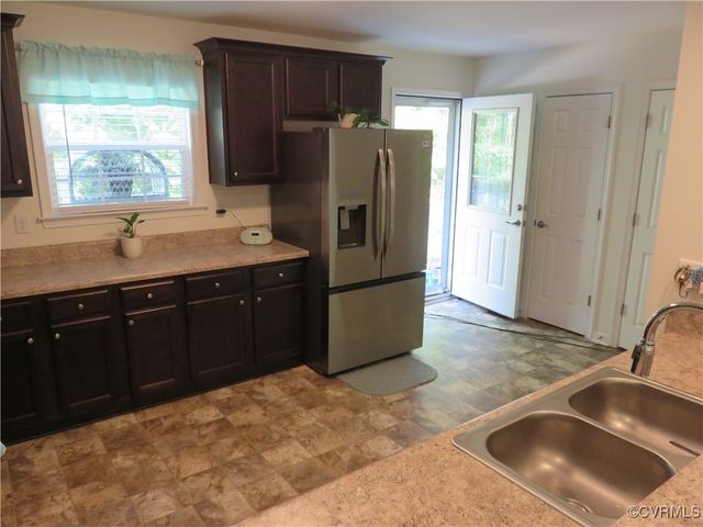 1632 Chestnut Park Ln, Richmond, VA 23222
