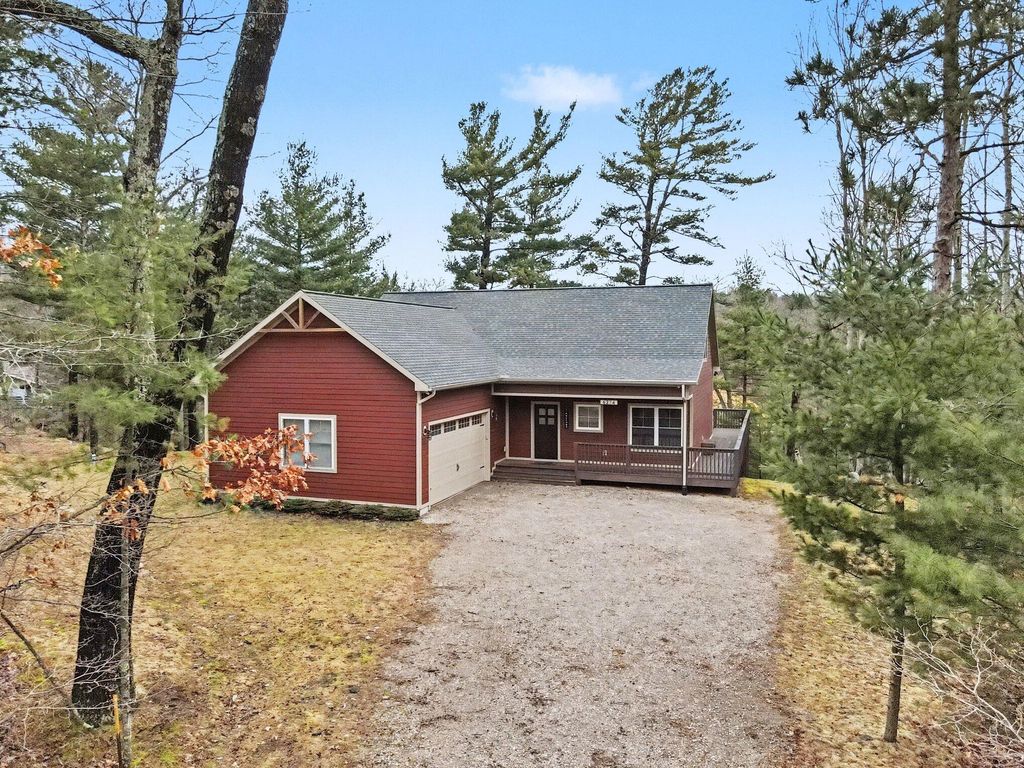 6274 Longbridge Road, Pentwater, MI 49449