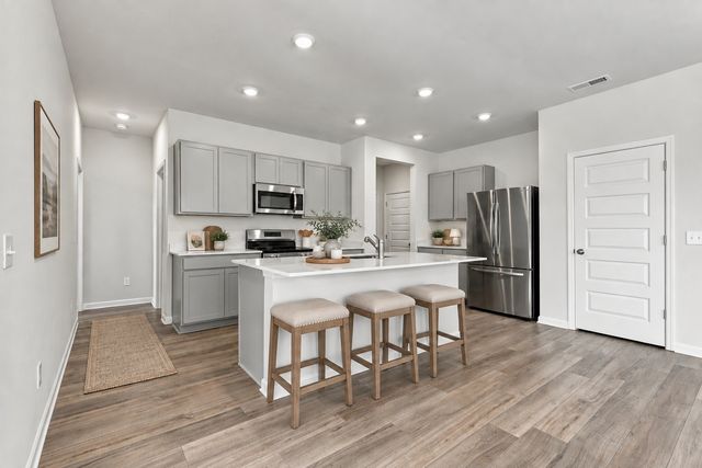 624 Emerson Ln, Westmoreland, TN 37186