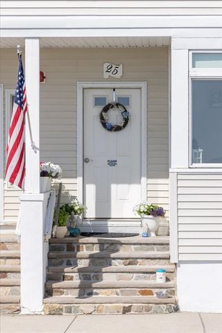 25 Winthrop Shore Drive 1, Winthrop, MA 02152