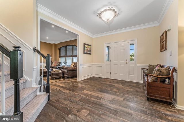 10 PHEASANT DR, Ringoes, NJ 08551