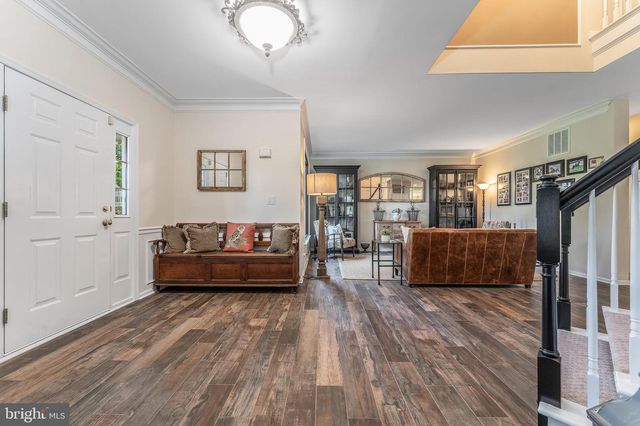 10 PHEASANT DR, Ringoes, NJ 08551