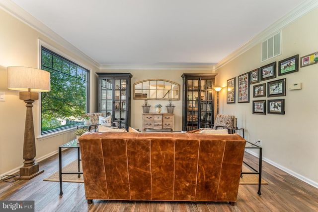 10 PHEASANT DR, Ringoes, NJ 08551