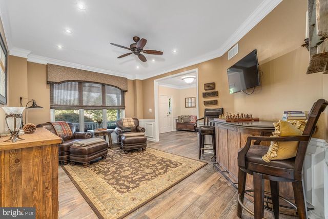 10 PHEASANT DR, Ringoes, NJ 08551