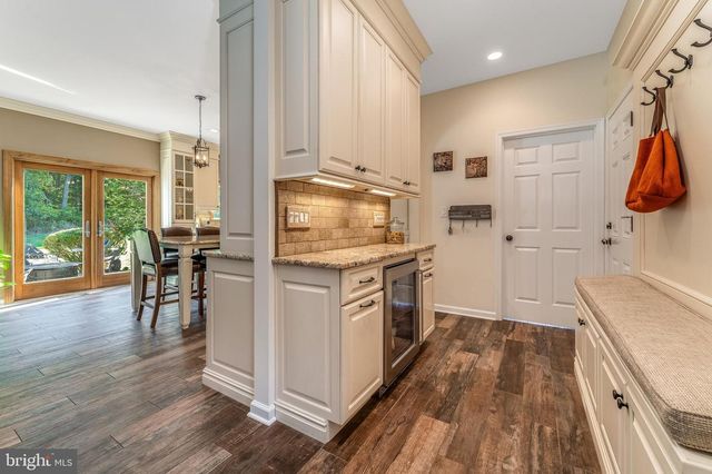 10 PHEASANT DR, Ringoes, NJ 08551