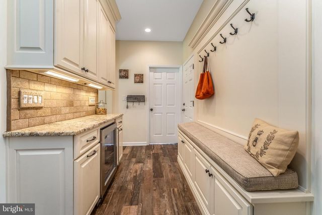 10 PHEASANT DR, Ringoes, NJ 08551