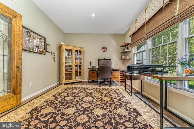 10 PHEASANT DR, Ringoes, NJ 08551