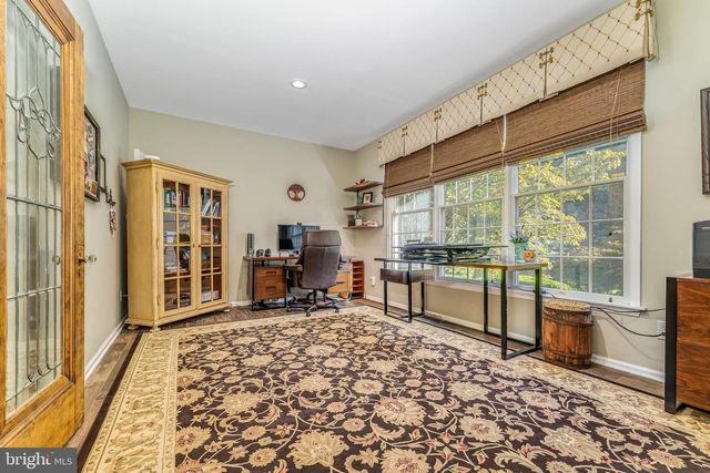 10 PHEASANT DR, Ringoes, NJ 08551