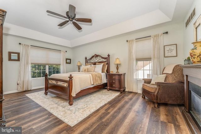 10 PHEASANT DR, Ringoes, NJ 08551