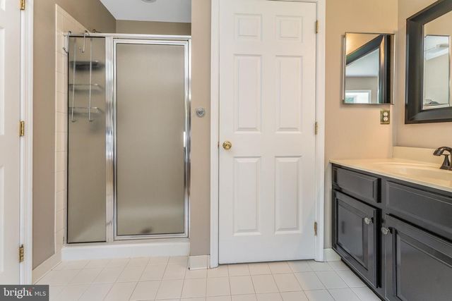 10 PHEASANT DR, Ringoes, NJ 08551