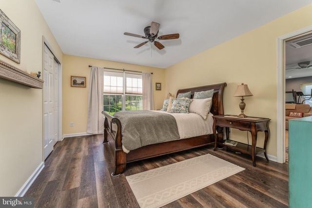 10 PHEASANT DR, Ringoes, NJ 08551