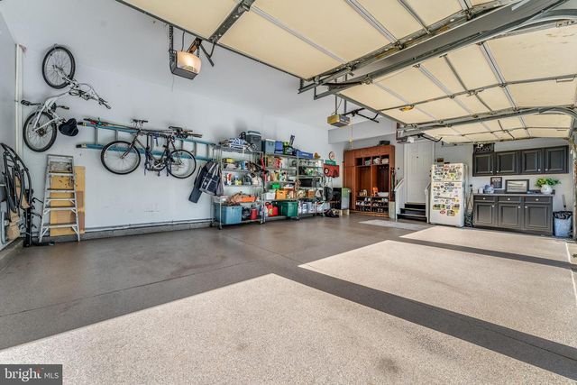 10 PHEASANT DR, Ringoes, NJ 08551