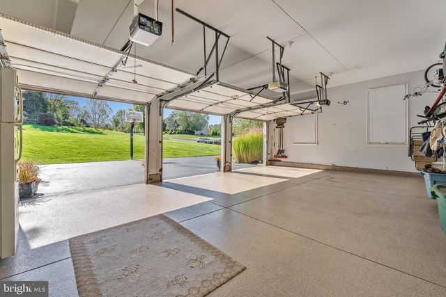 10 PHEASANT DR, Ringoes, NJ 08551