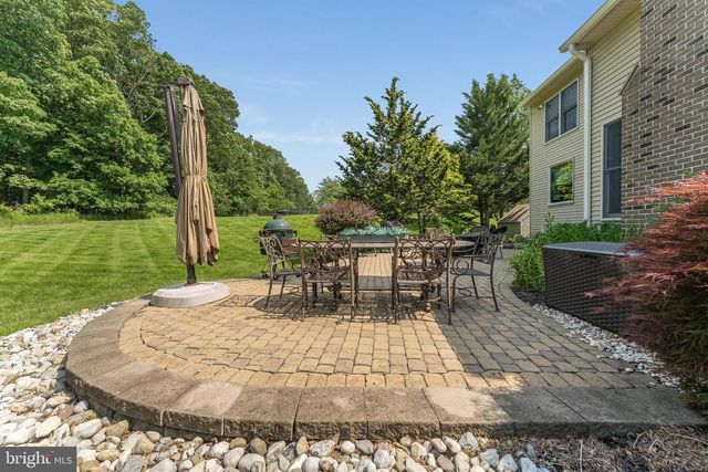 10 PHEASANT DR, Ringoes, NJ 08551