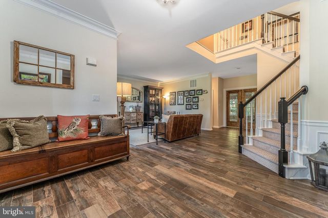 10 PHEASANT DR, Ringoes, NJ 08551