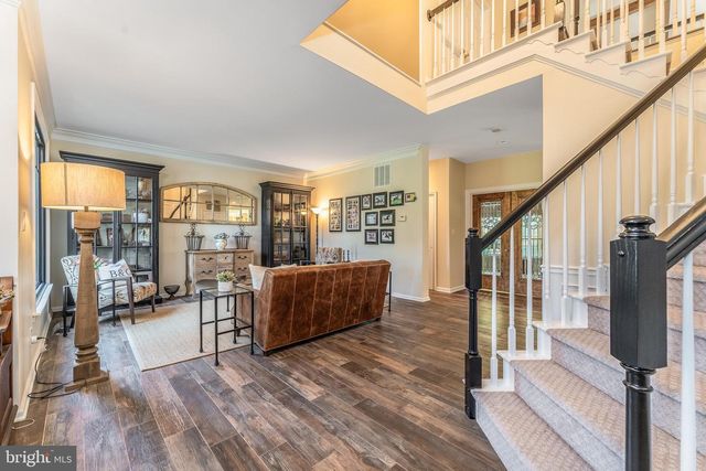 10 PHEASANT DR, Ringoes, NJ 08551