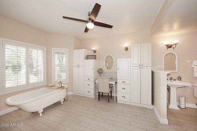 2158 E VIRGINIA Street, Mesa, AZ 85213