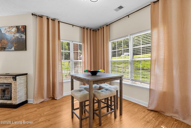7315 St Andrews Woods Cir 103, Louisville, KY 40214