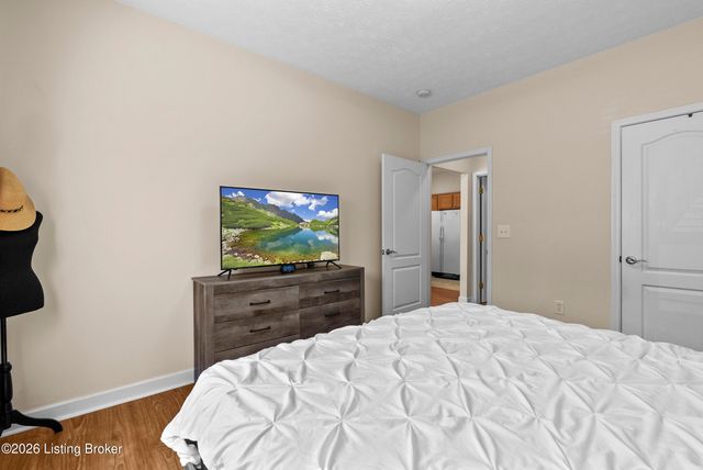 7315 St Andrews Woods Cir 103, Louisville, KY 40214