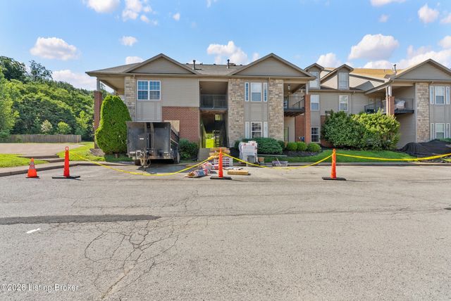 7315 St Andrews Woods Cir 103, Louisville, KY 40214