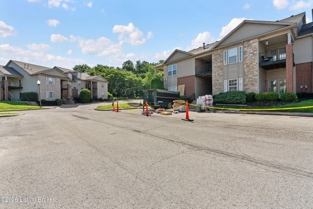 7315 St Andrews Woods Cir 103, Louisville, KY 40214